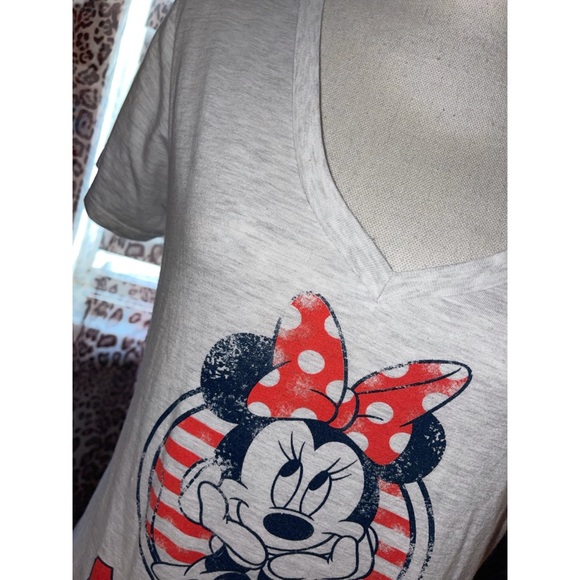 Red & Gray Disney Minnie Mouse Tee ❤️ - Picture 12 of 17